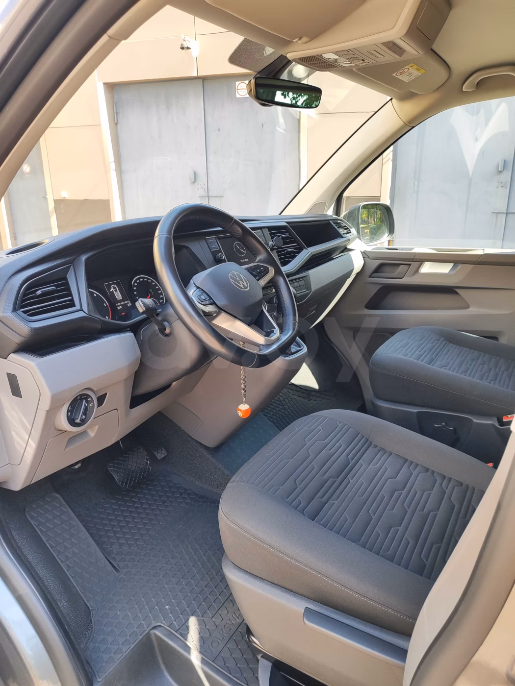 Volkswagen Caravelle фото 14