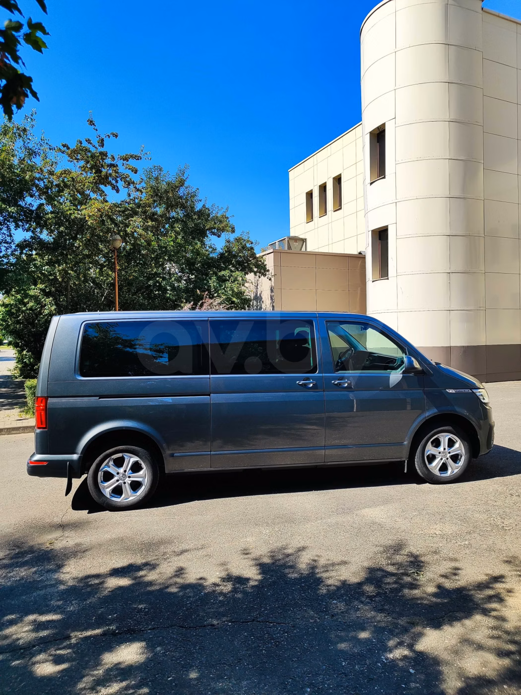 Volkswagen Caravelle фото 7