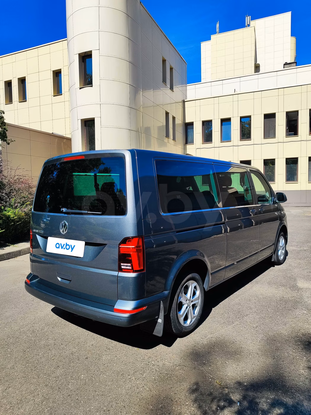 Volkswagen Caravelle фото 8