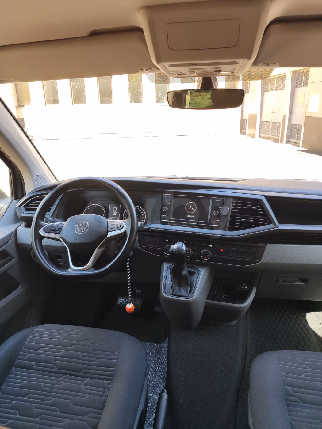 Volkswagen Caravelle фото 13