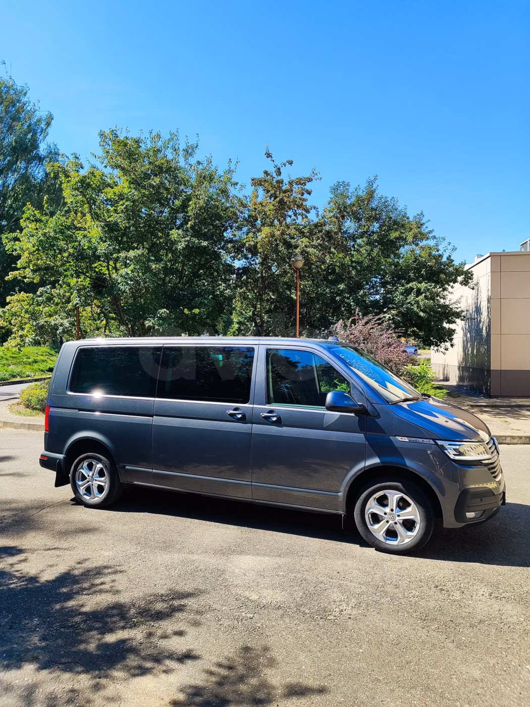 Volkswagen Caravelle фото 6