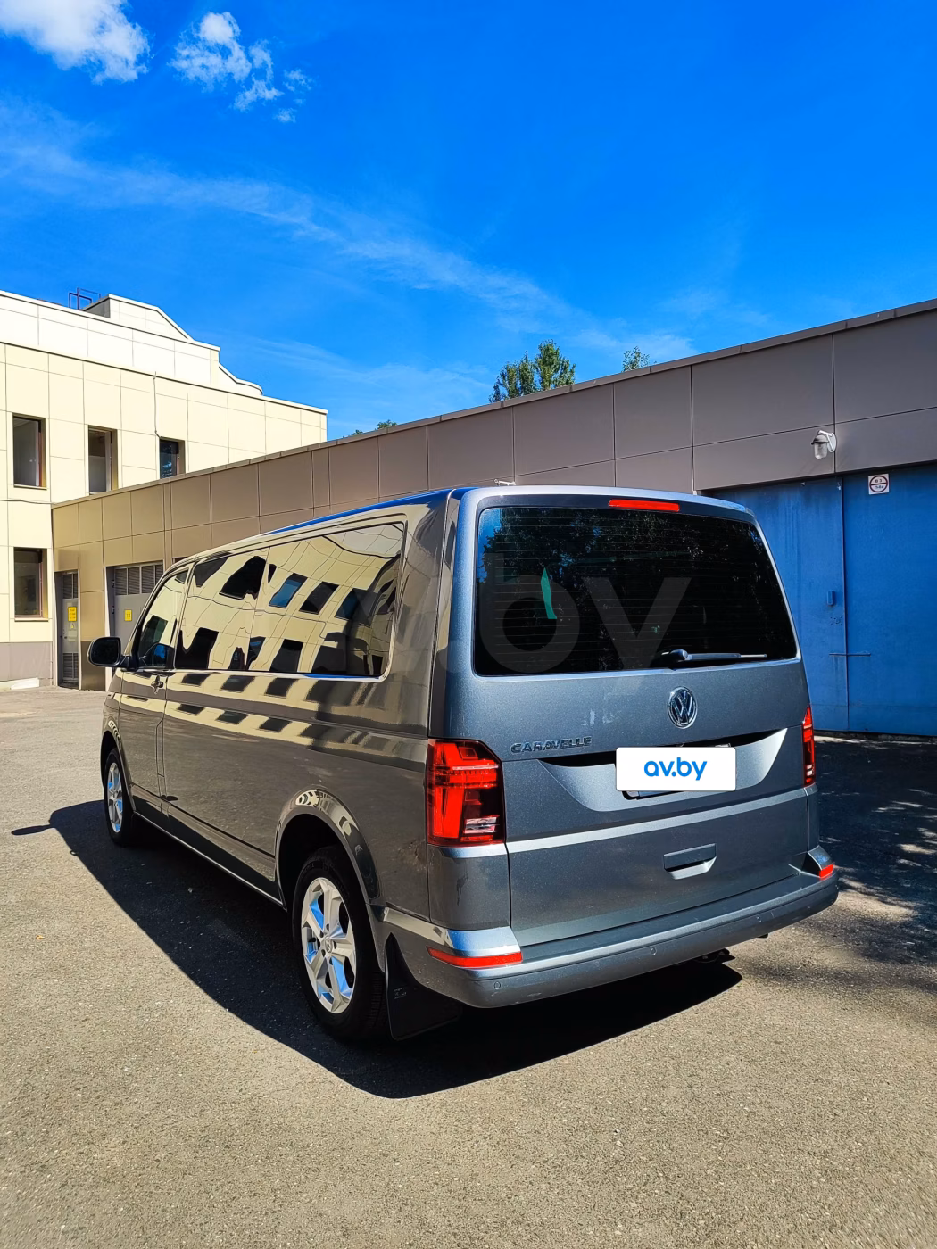 Volkswagen Caravelle фото 10