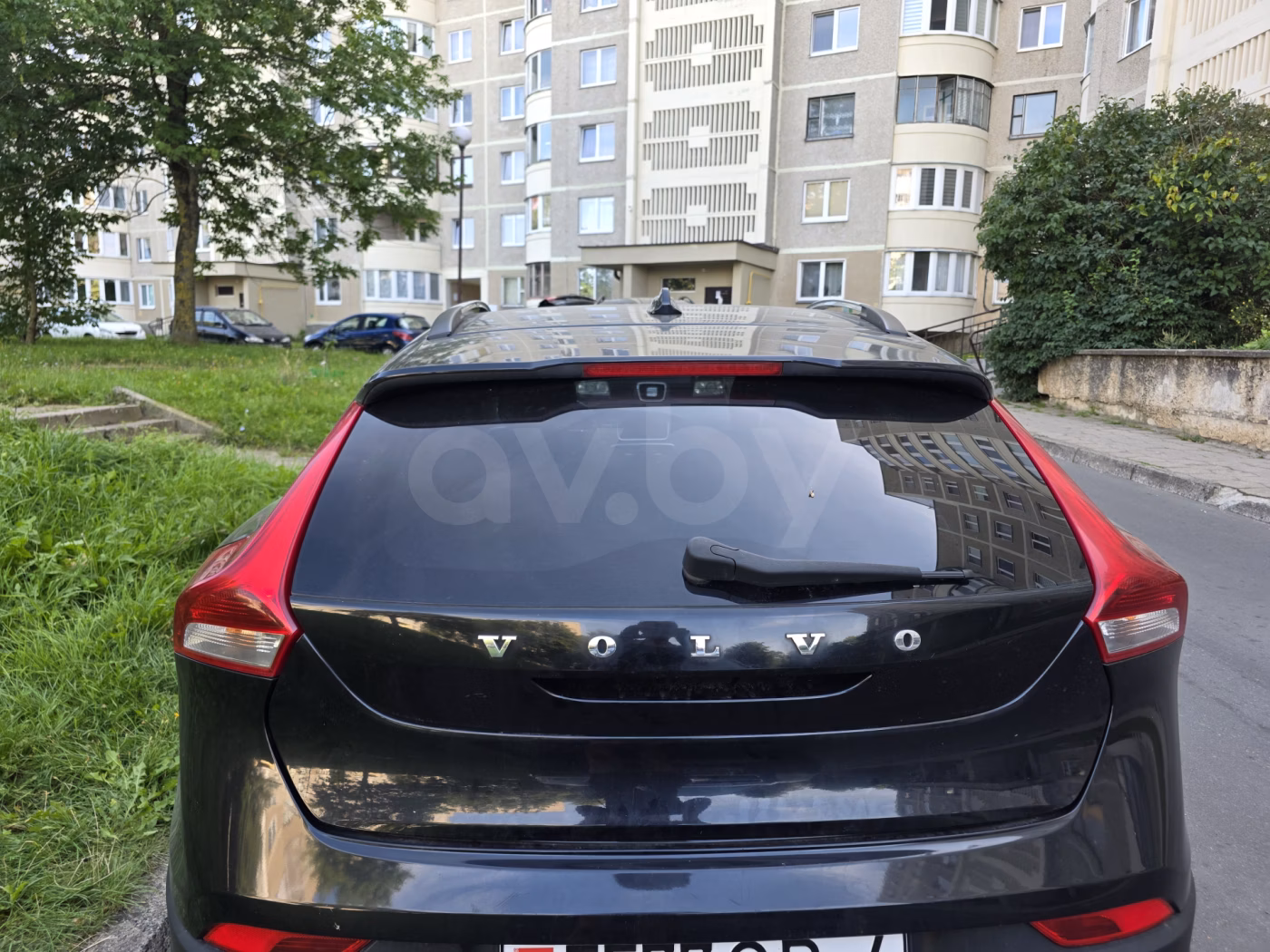 Volvo V40 Cross Country фото 3