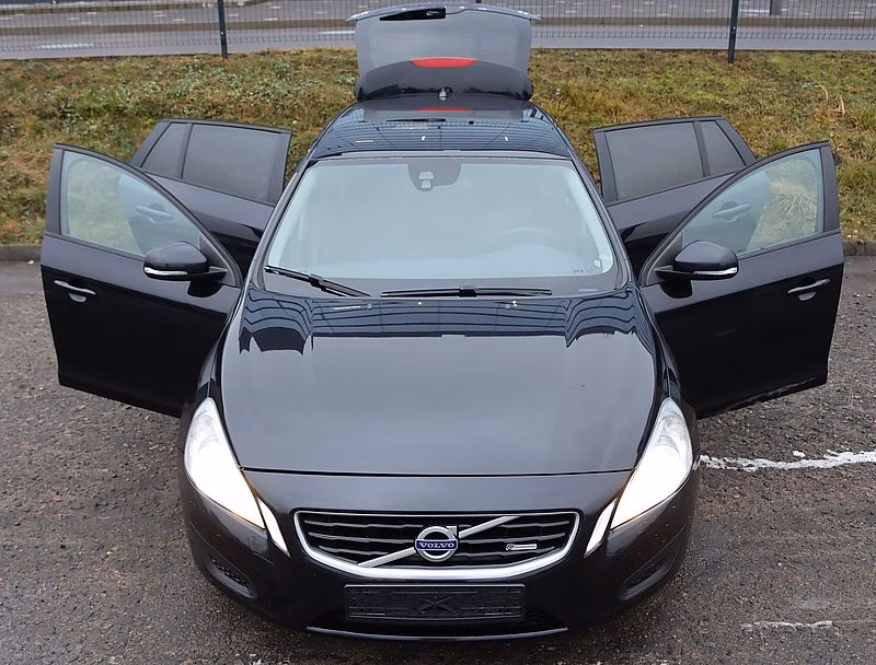 Volvo V60 фото 5