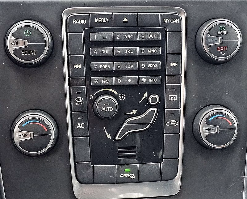 Volvo V60 фото 17