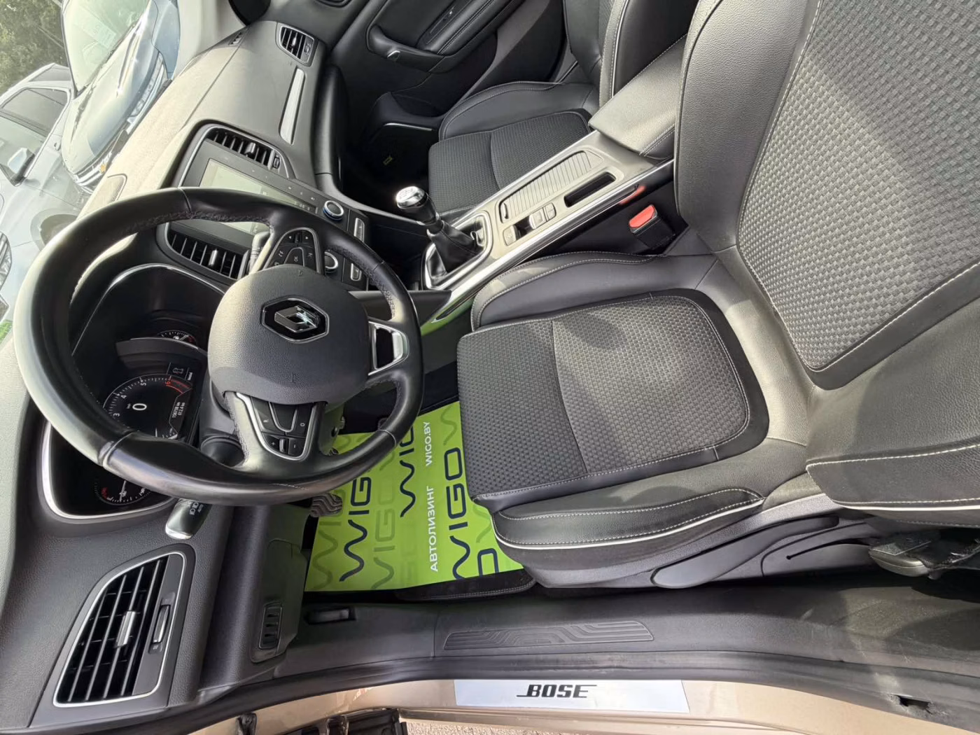 Renault Megane фото 16