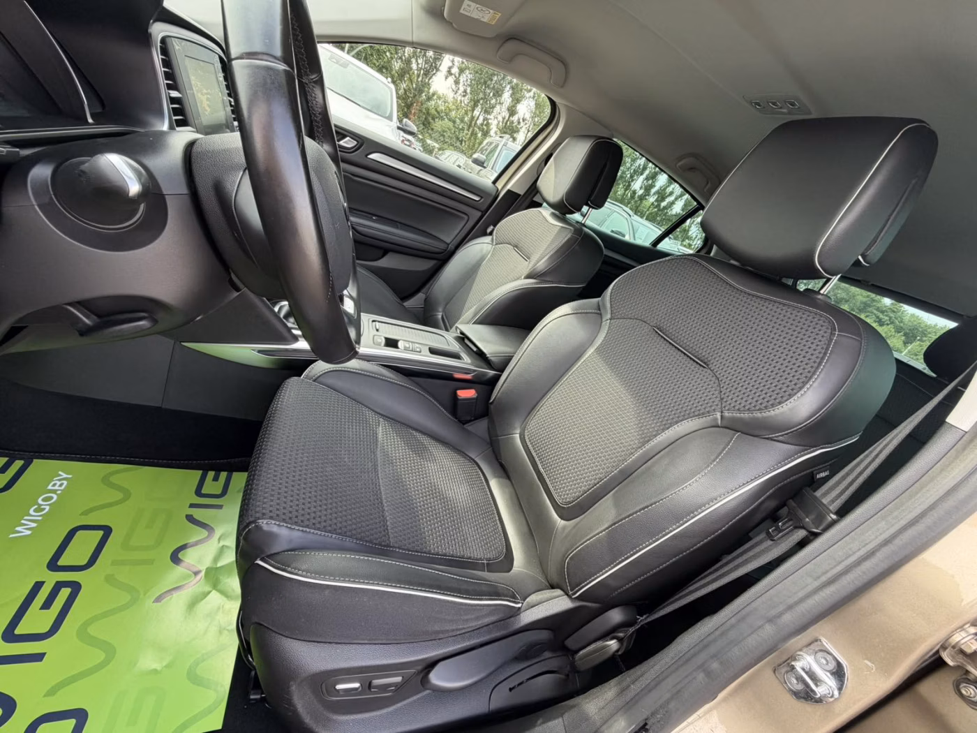 Renault Megane фото 15