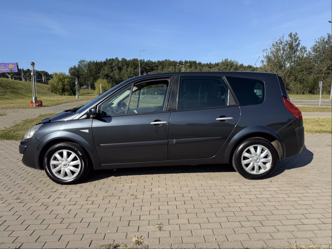 Renault Grand Scenic фото 2