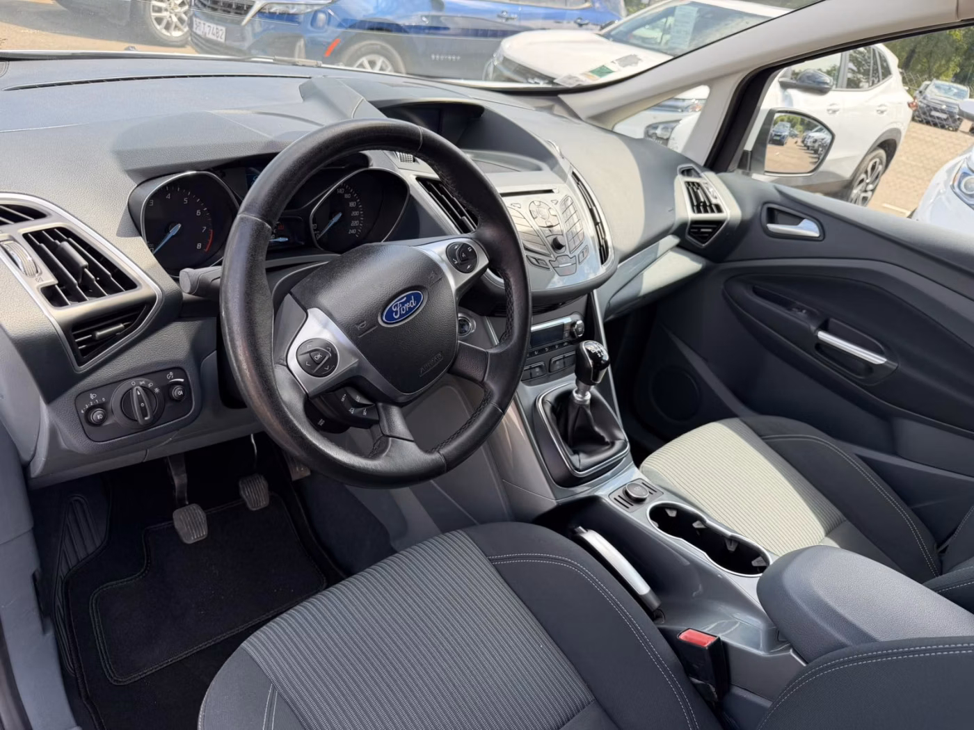Ford C-MAX фото 11