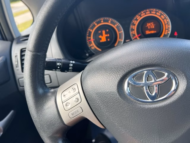 Toyota Auris фото 15
