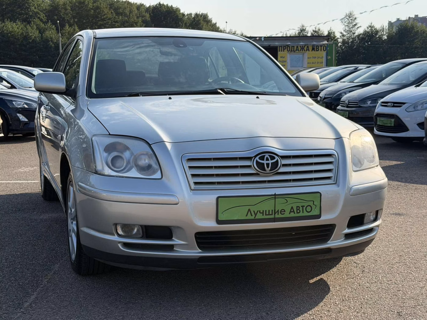 Toyota Avensis фото 2