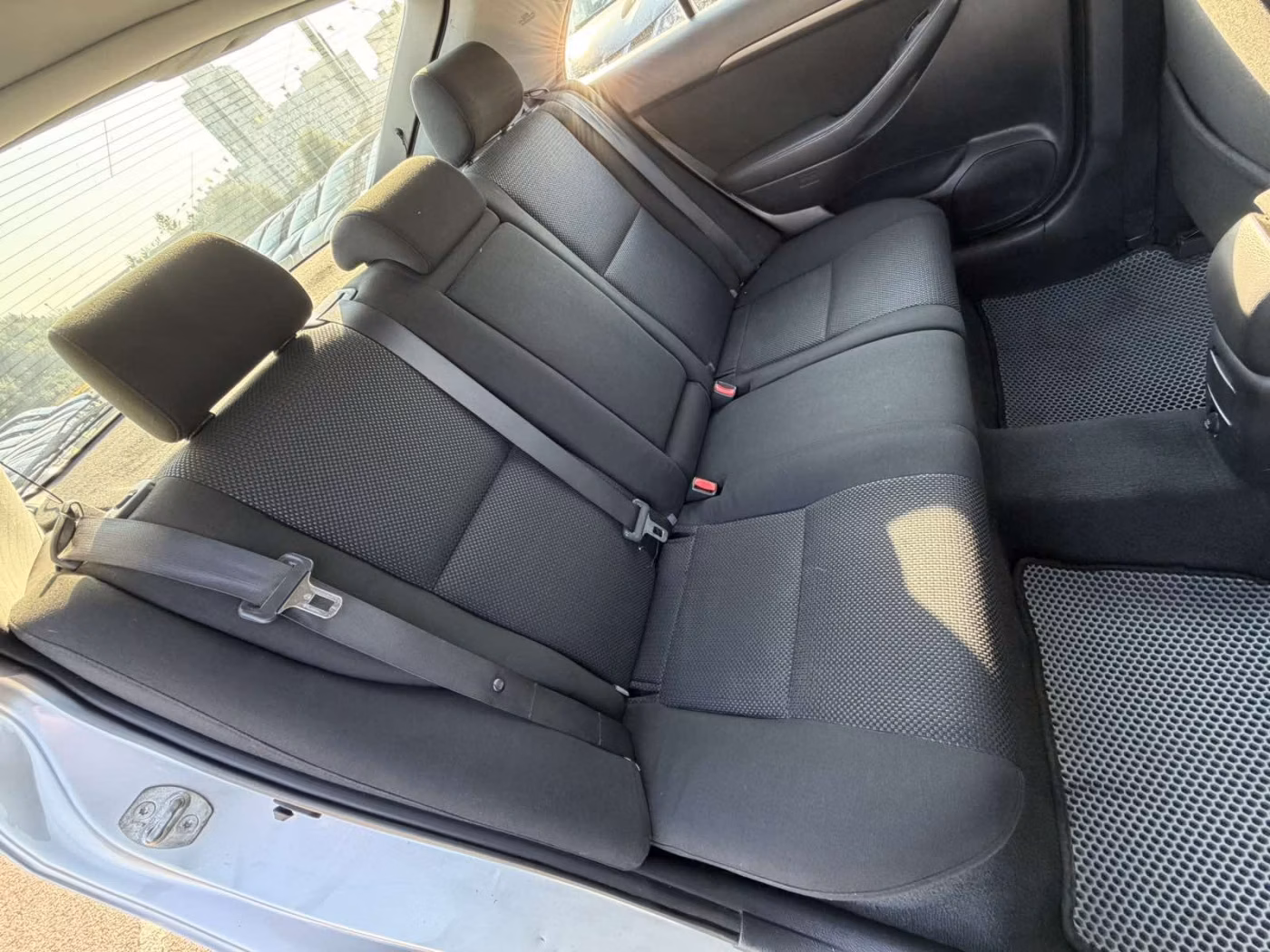 Toyota Avensis фото 14