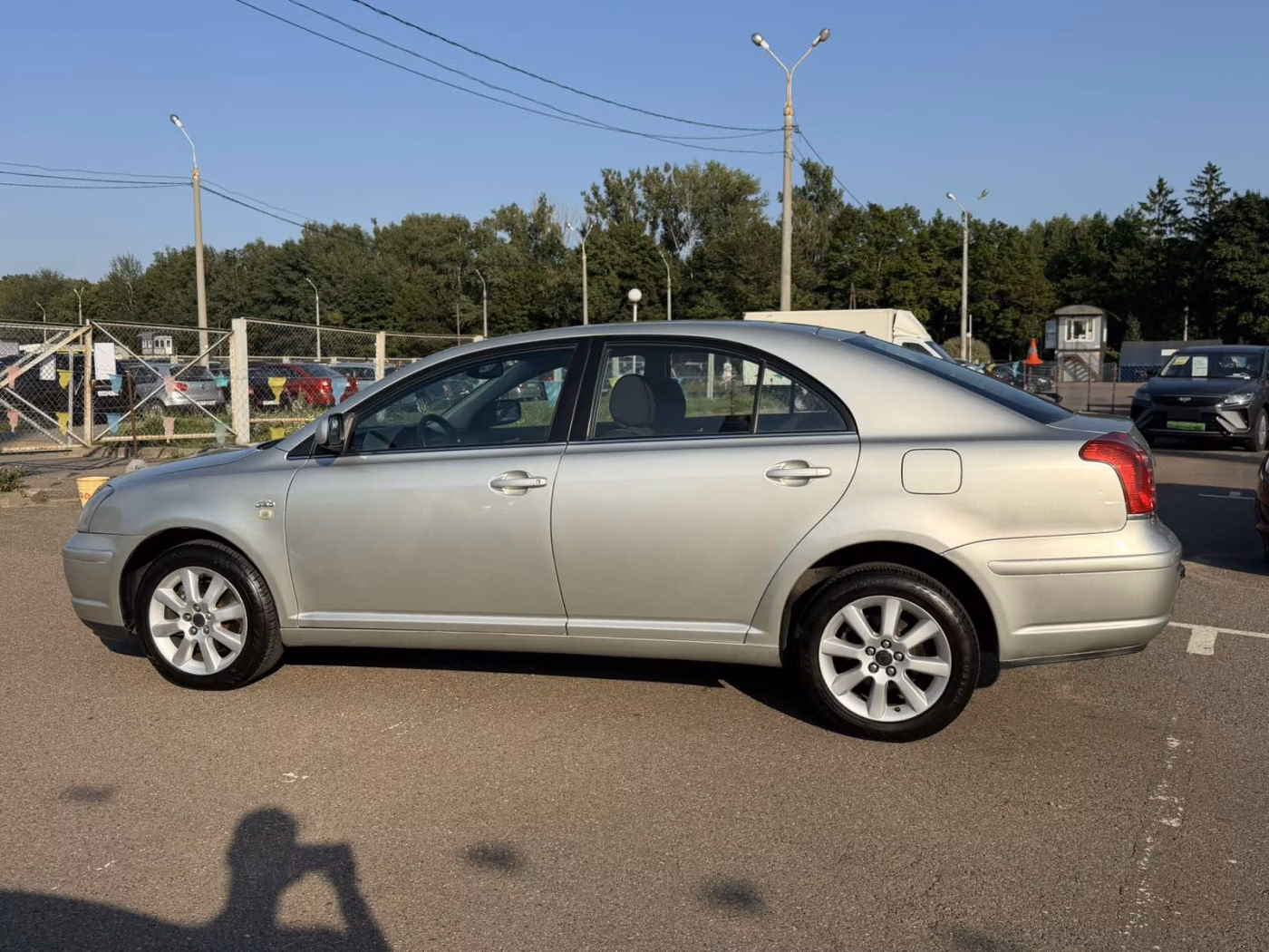 Toyota Avensis фото 4
