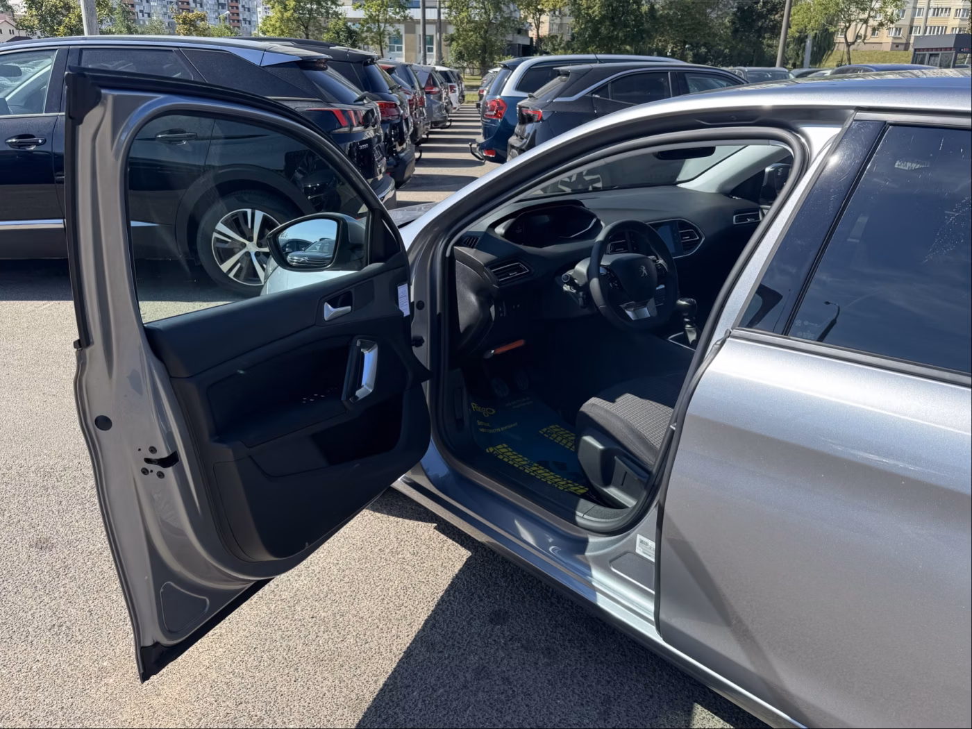 Peugeot 308 фото 9