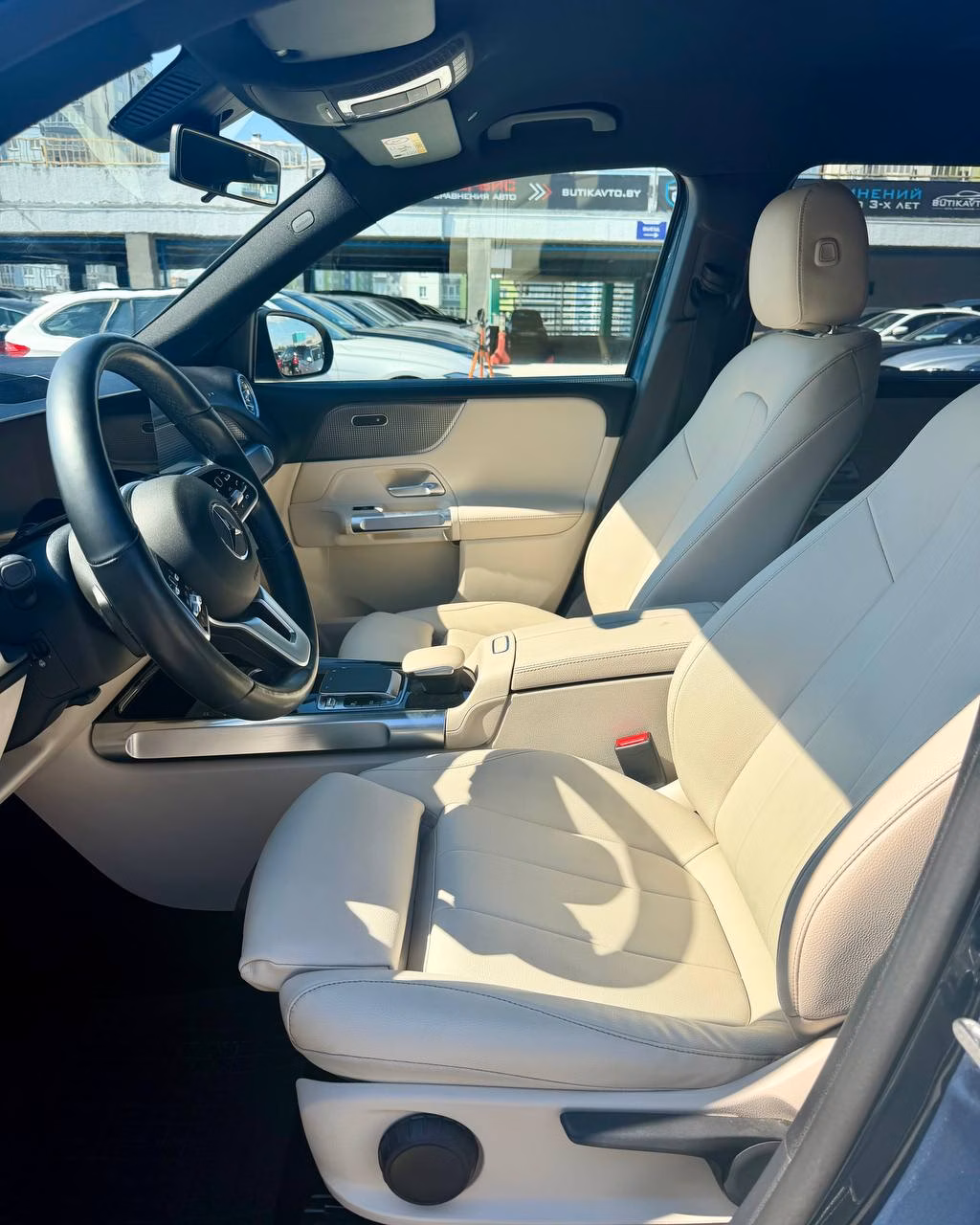 Mercedes-Benz GLB фото 10