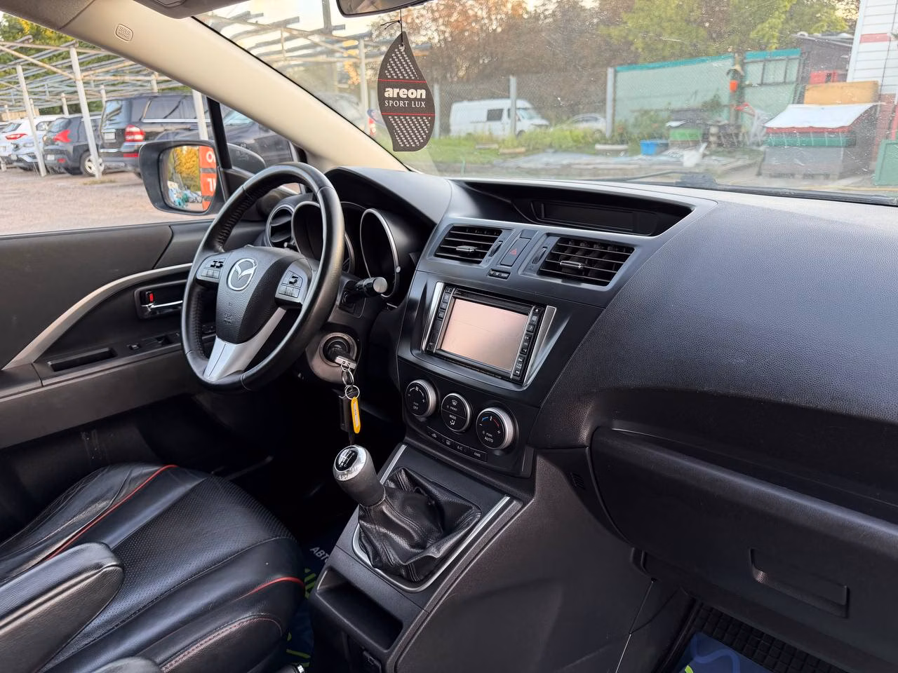 Mazda 5 фото 23