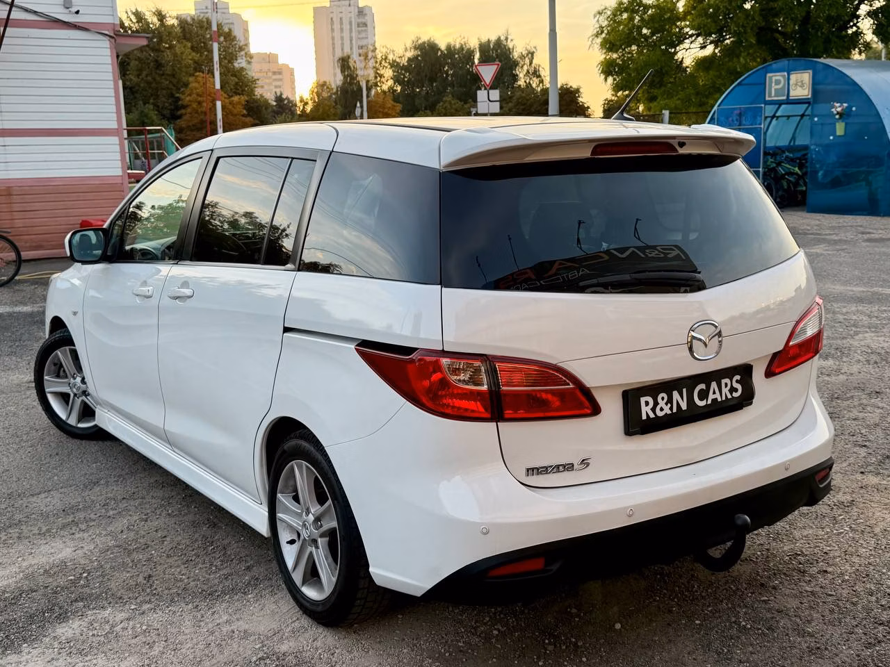 Mazda 5 фото 4