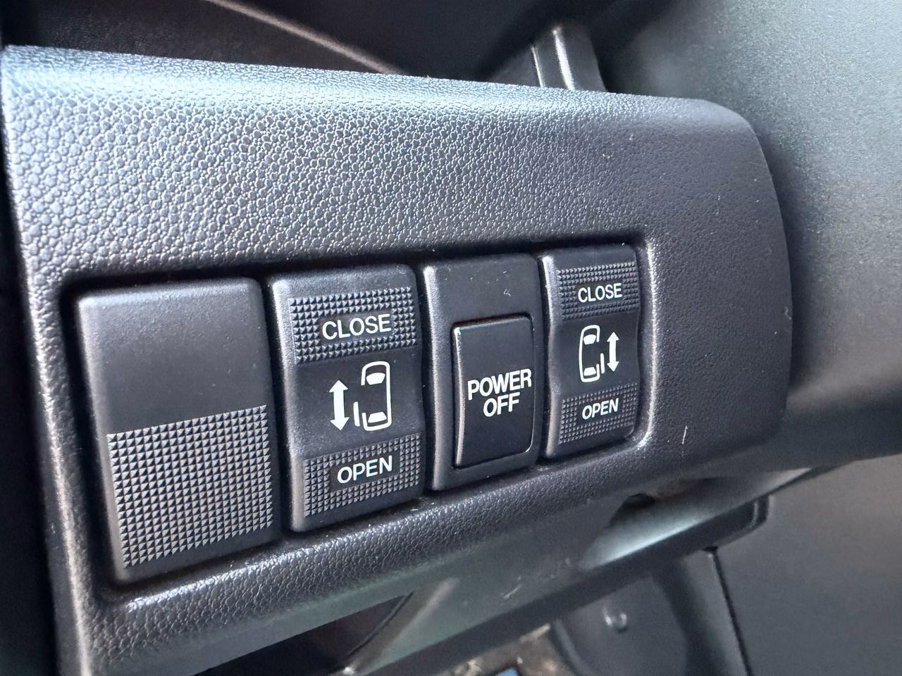 Mazda 5 фото 27
