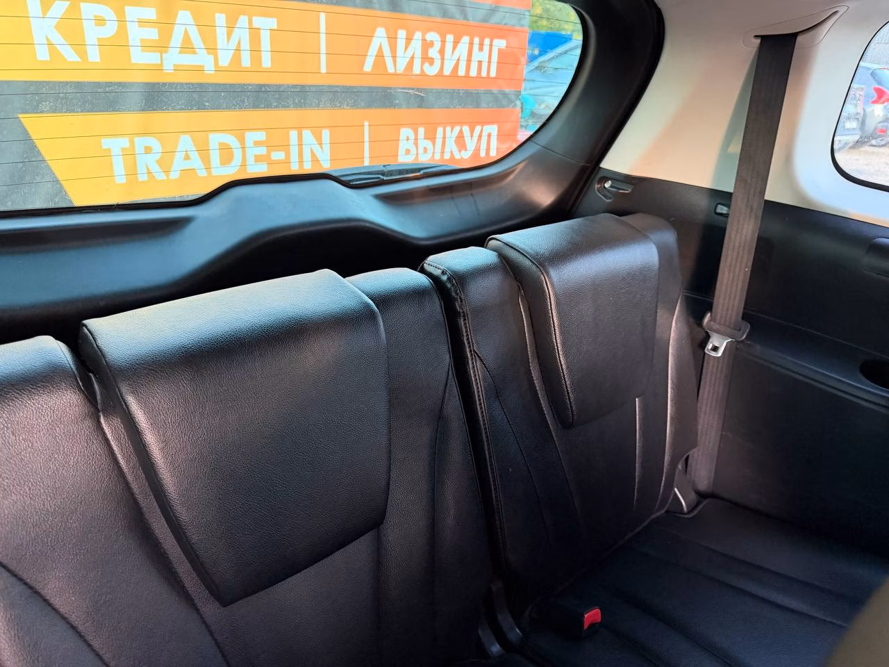Mazda 5 фото 19