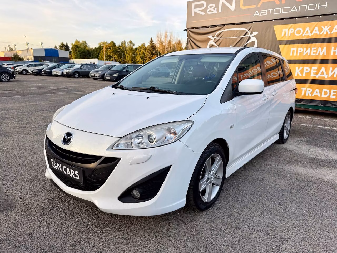 Mazda 5 фото 12