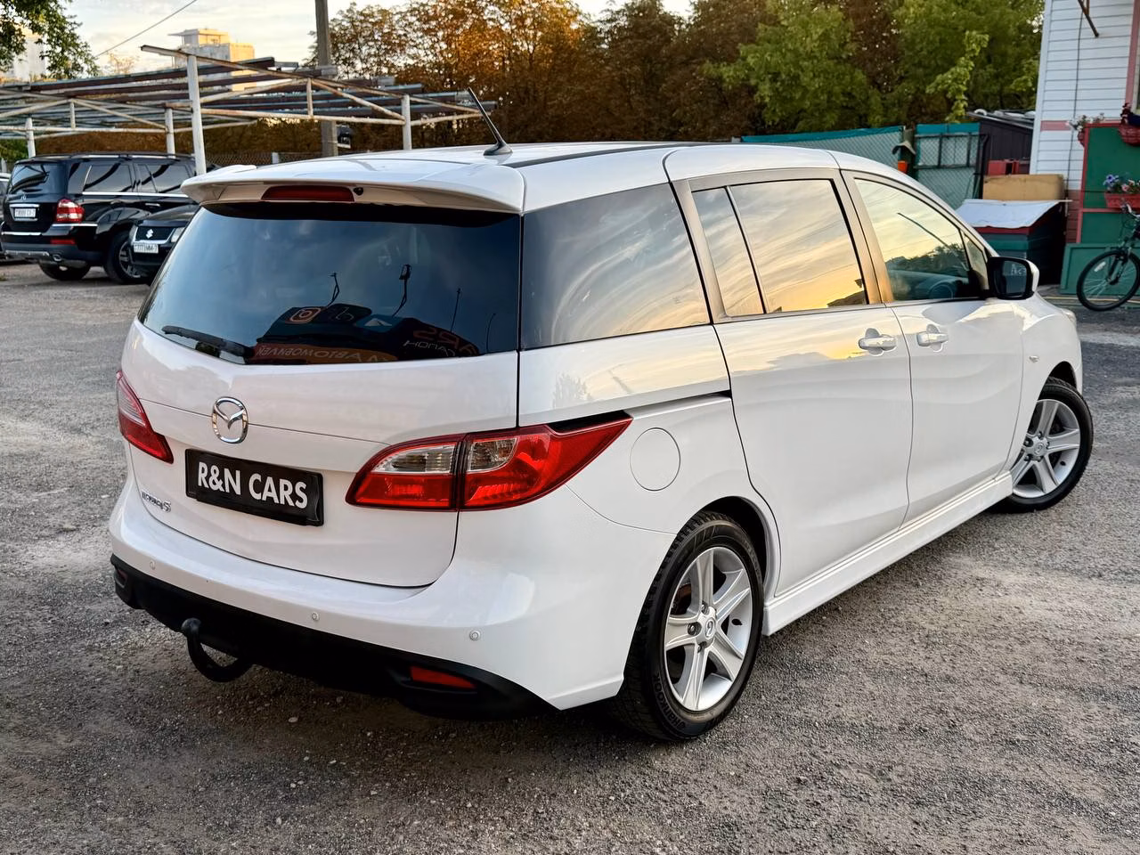 Mazda 5 фото 10