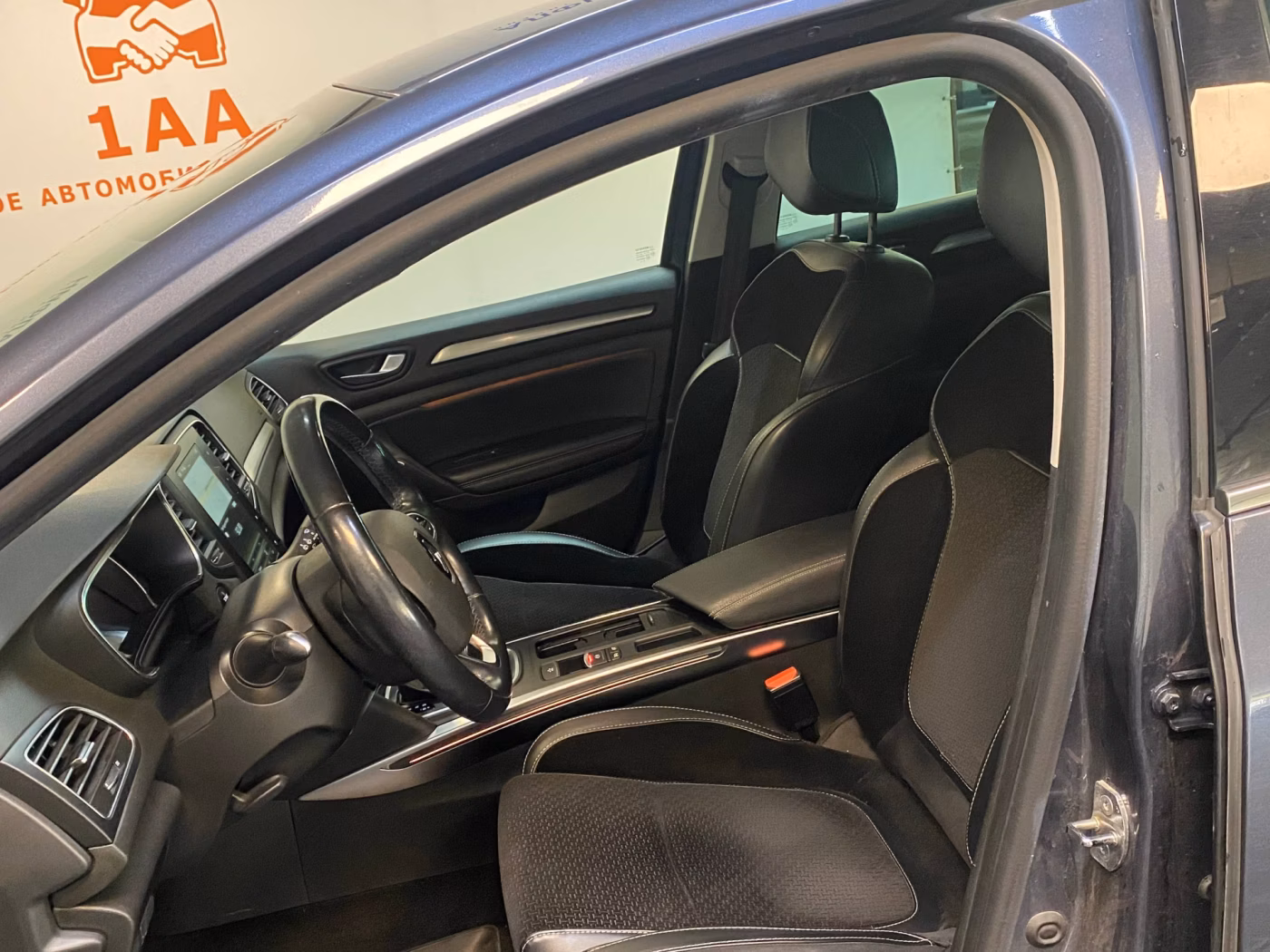 Renault Megane фото 5