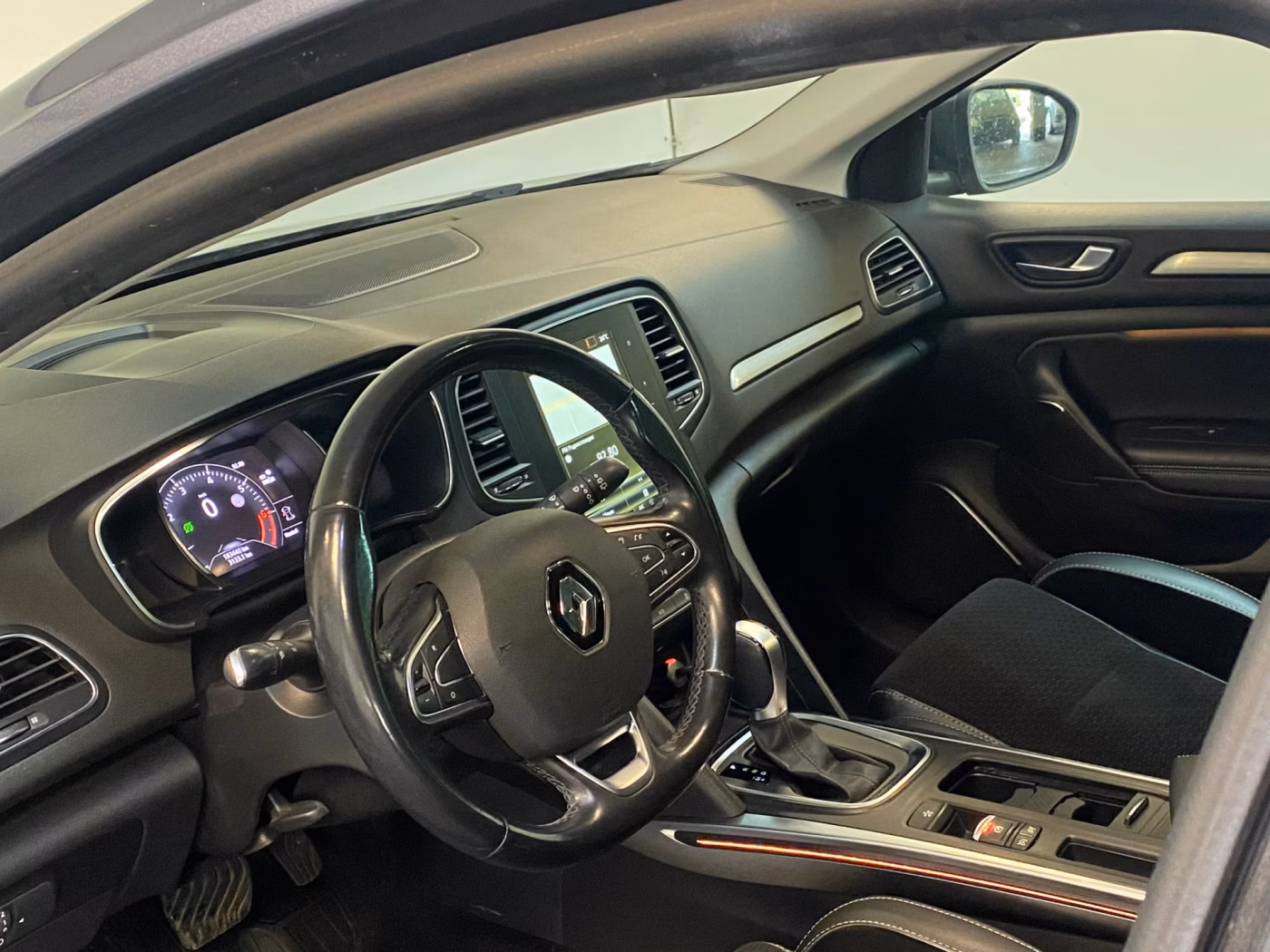 Renault Megane фото 7
