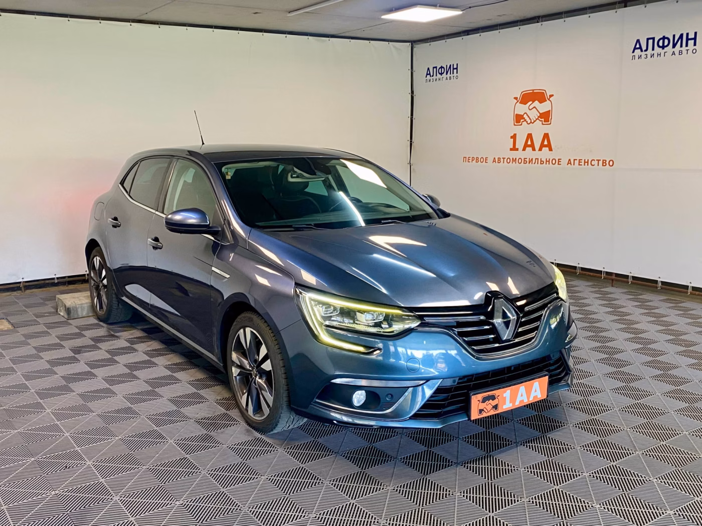 Renault Megane фото 2