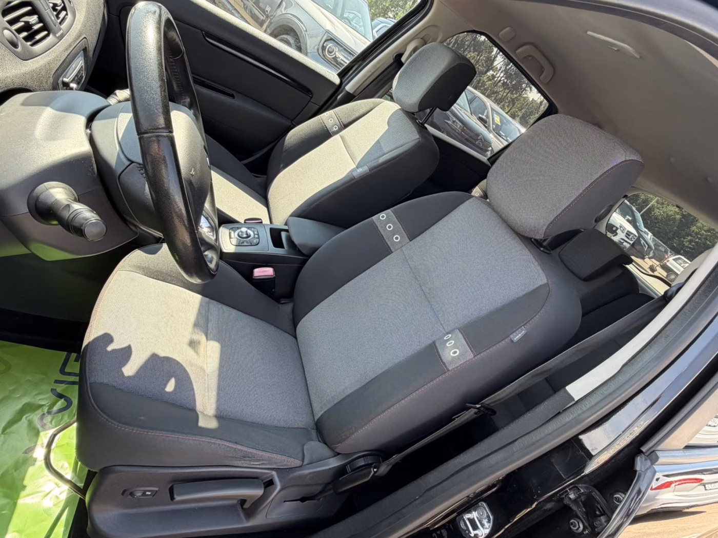 Renault Scenic фото 12
