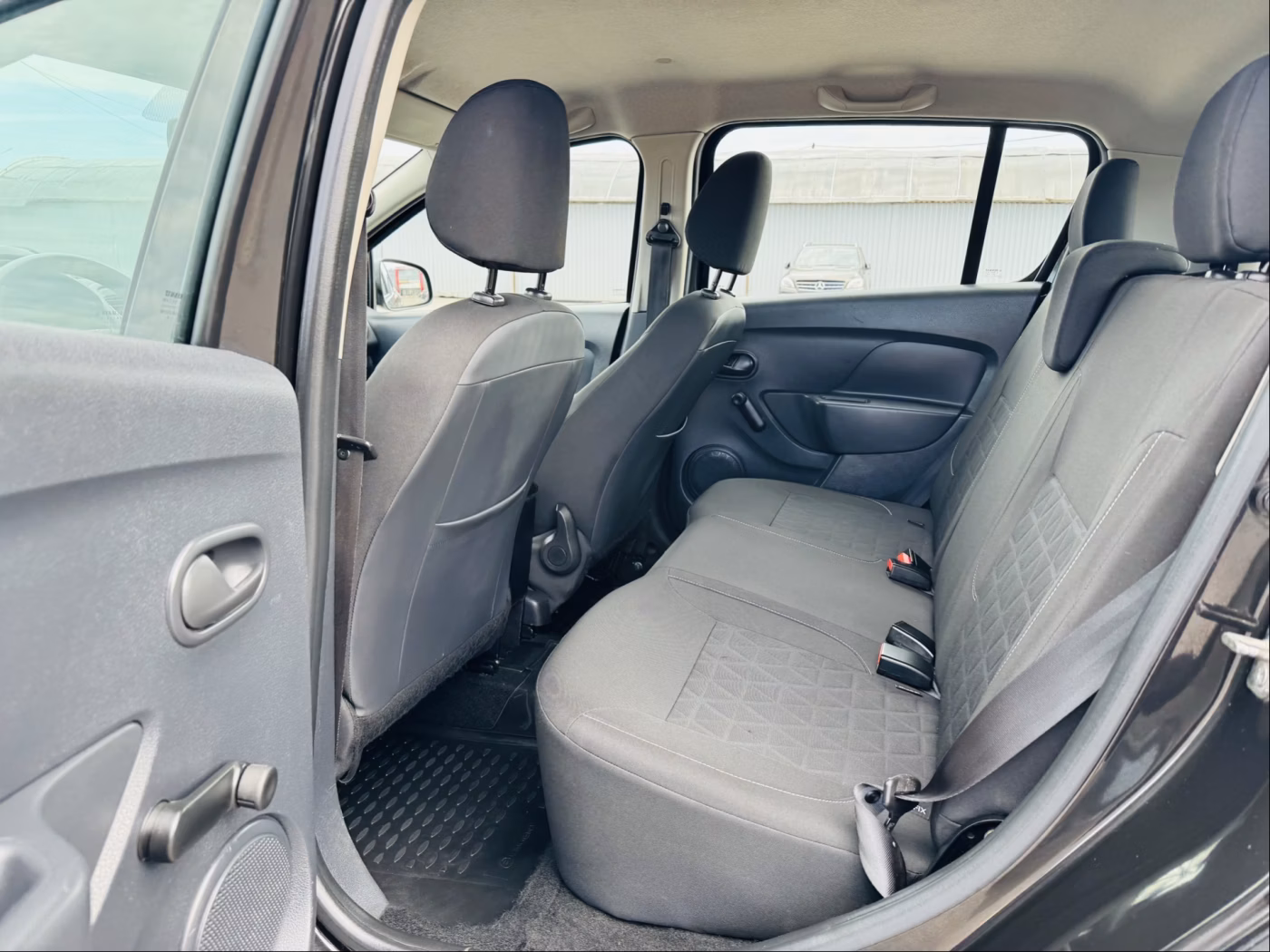 Renault Sandero Stepway фото 6