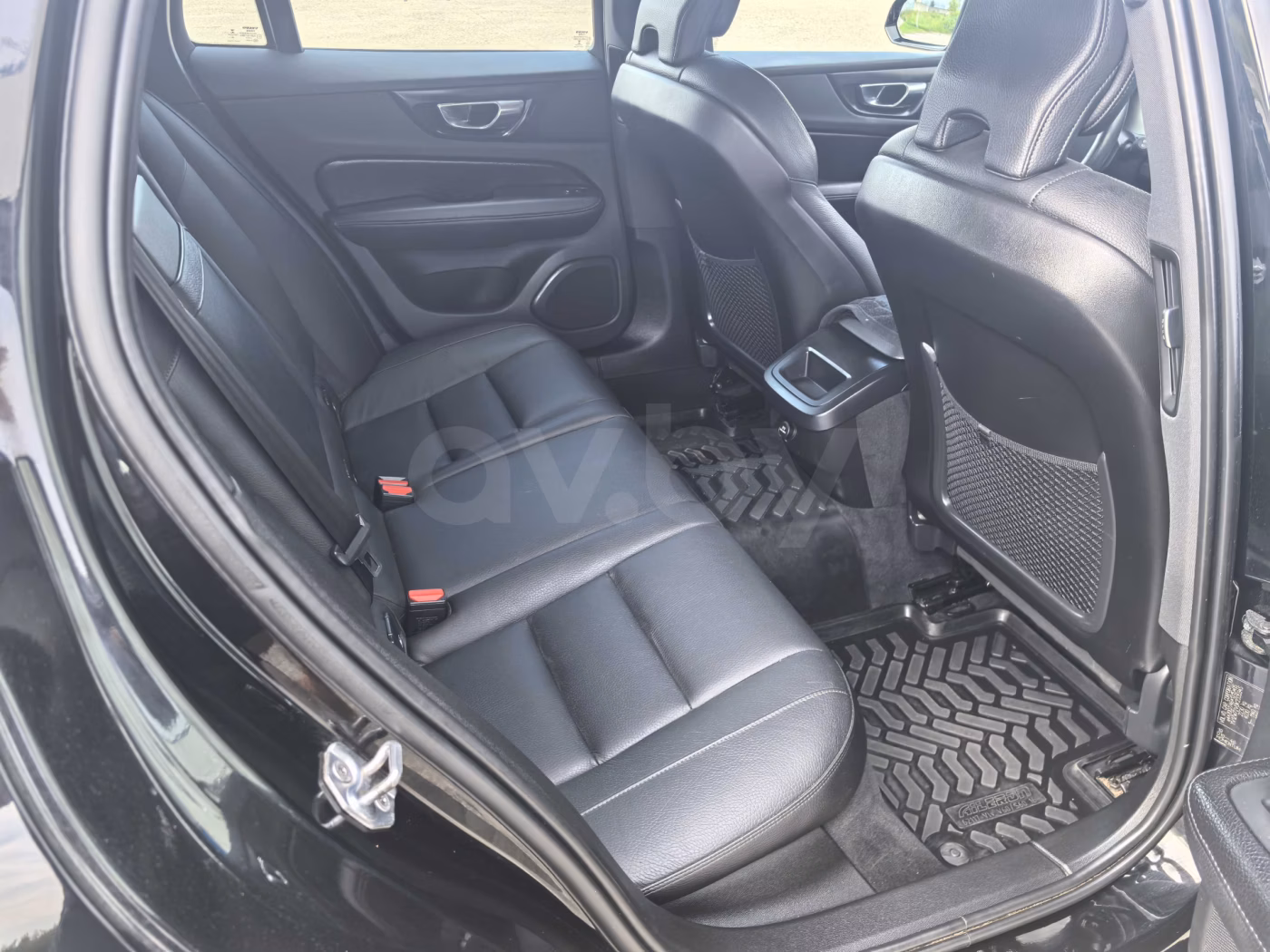 Volvo V60 фото 9