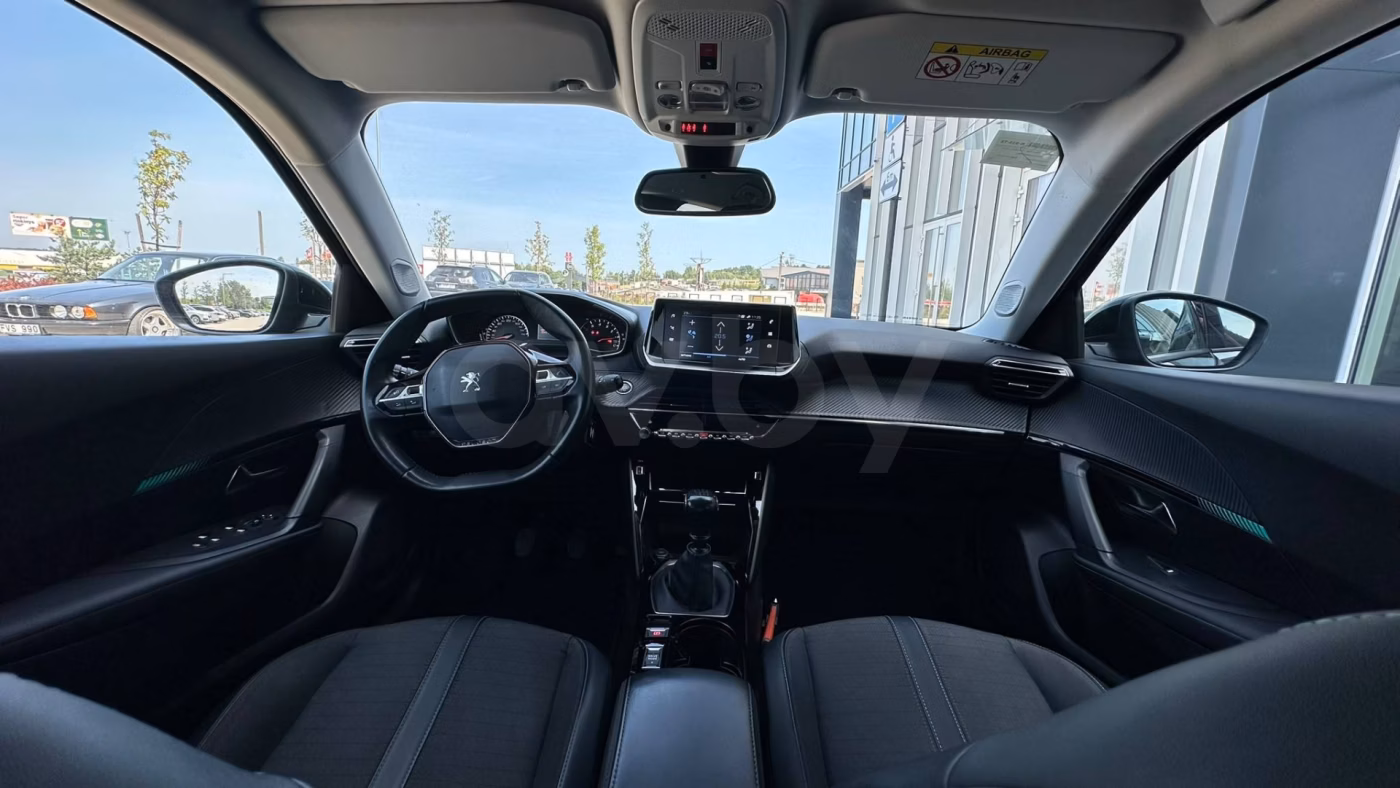 Peugeot 2008 фото 13