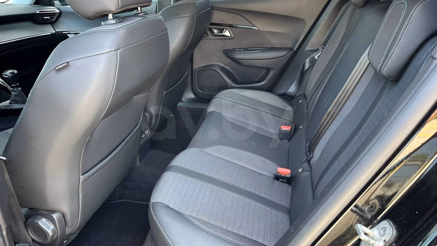 Peugeot 2008 фото 10
