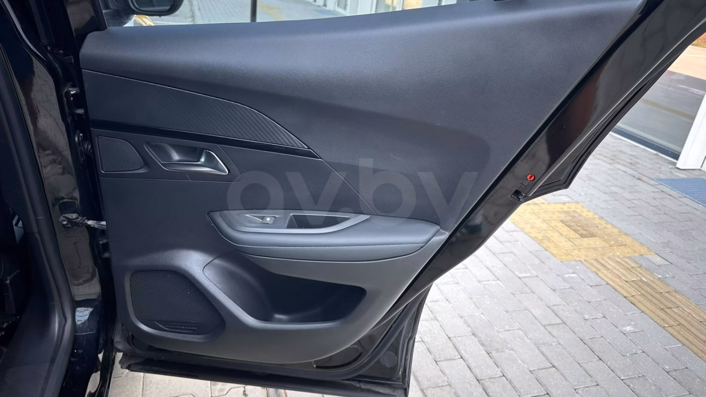 Peugeot 2008 фото 14