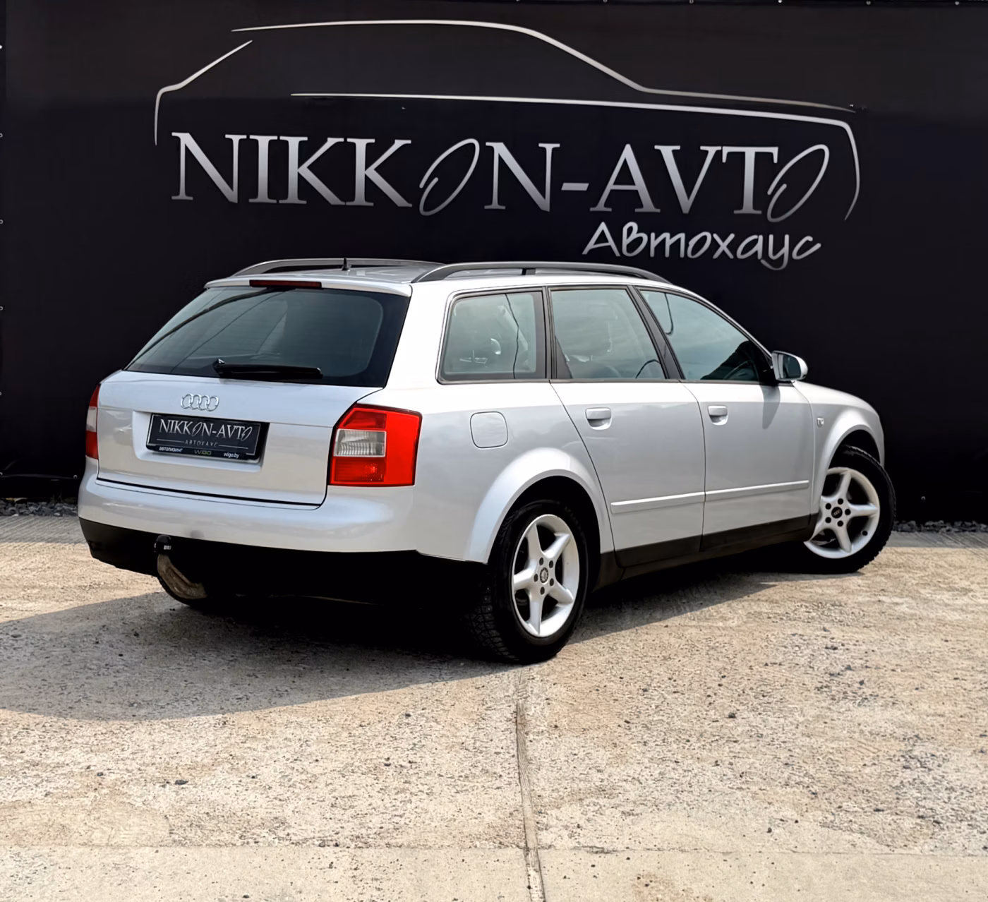 Audi A4 фото 4