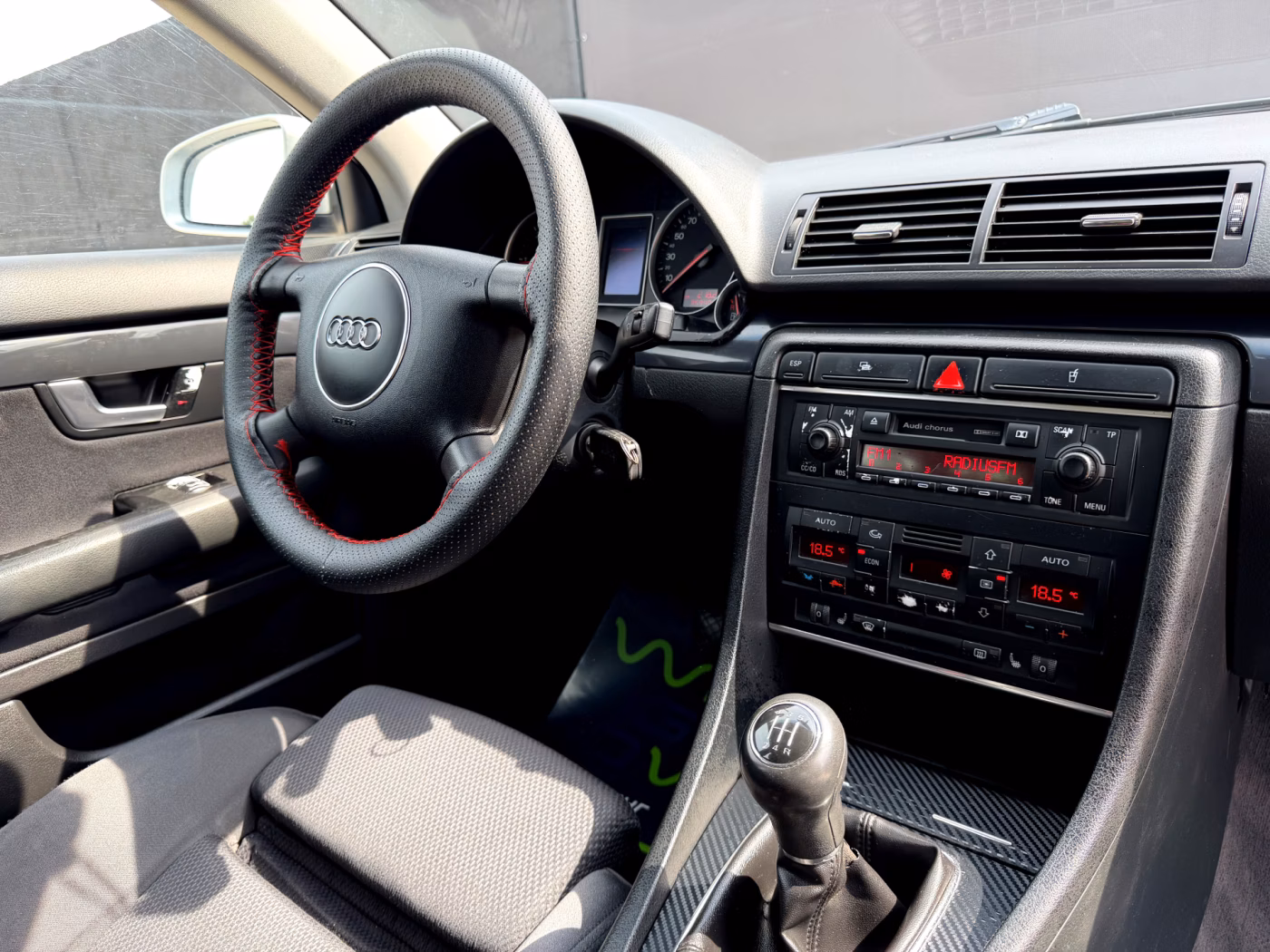Audi A4 фото 17