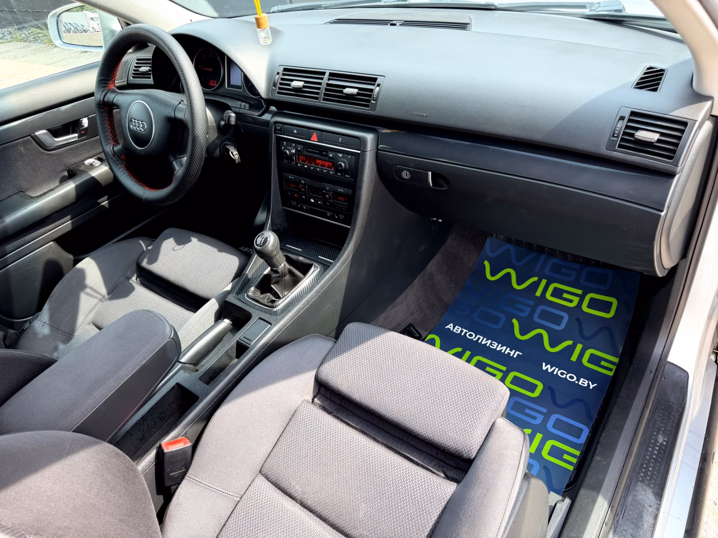 Audi A4 фото 16