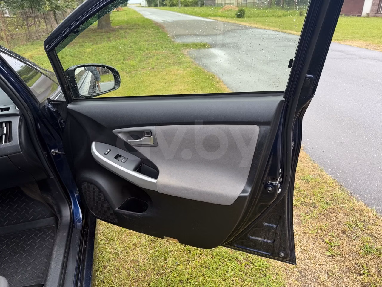 Toyota Prius фото 7