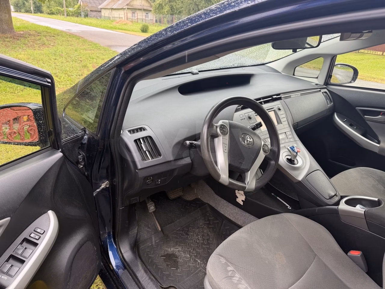 Toyota Prius фото 9