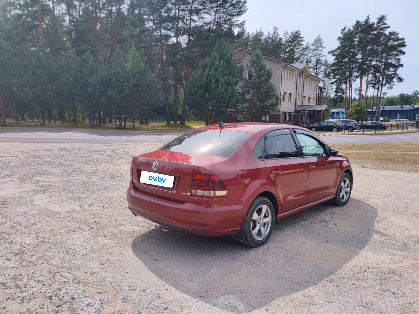 Volkswagen Polo Sedan фото 4