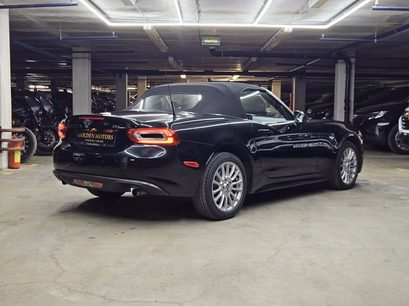 Fiat 124 Spider фото 12