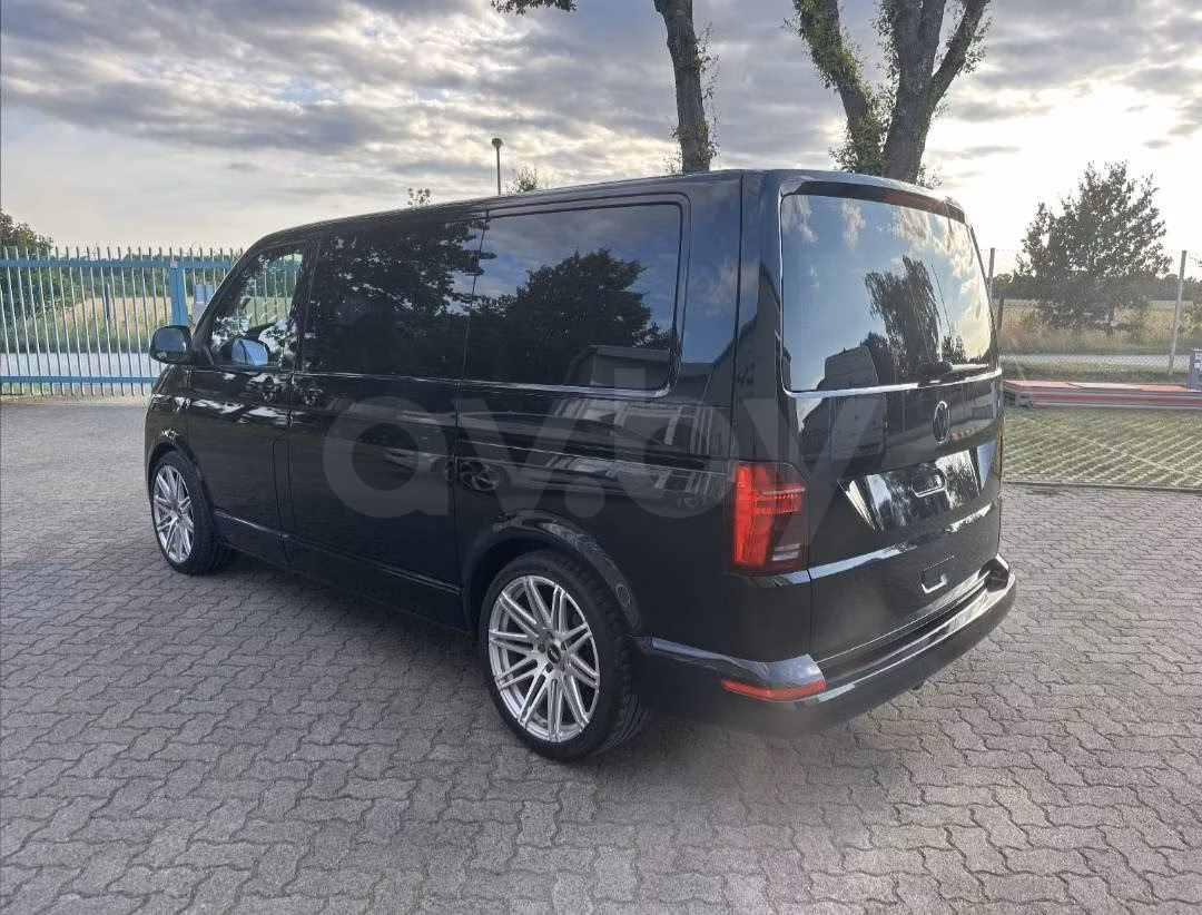 Volkswagen Multivan фото 6