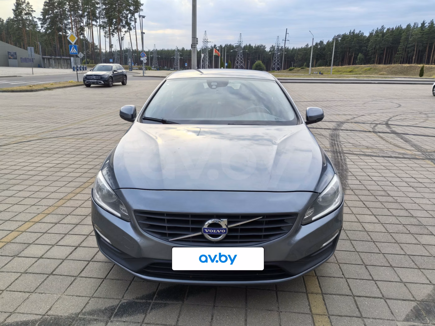 Volvo V60 фото 6