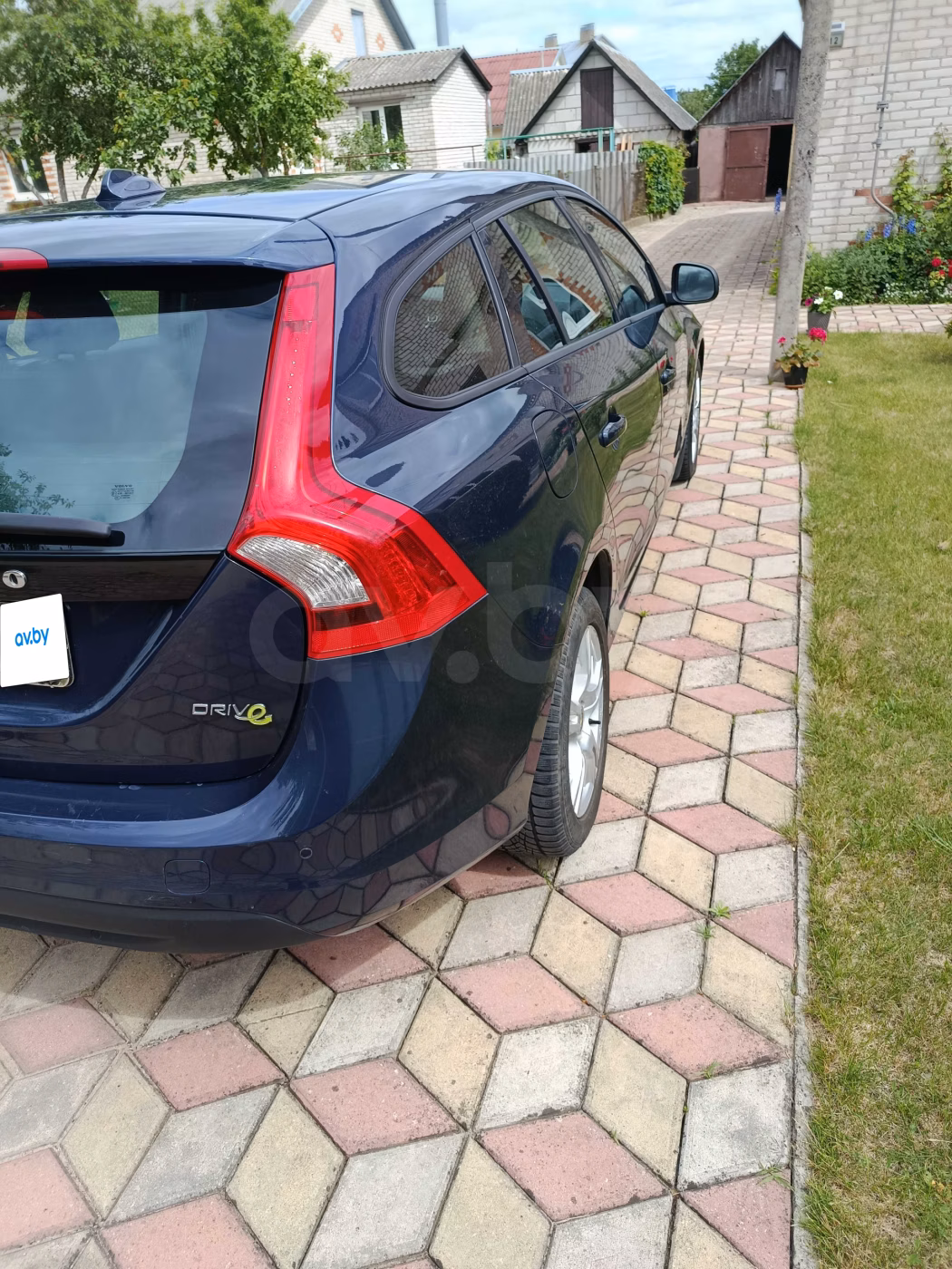 Volvo V60 фото 6