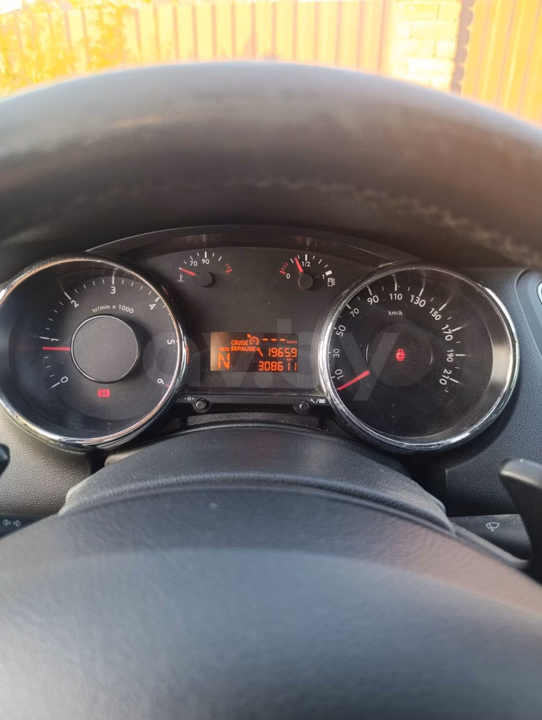 Peugeot 5008 фото 8