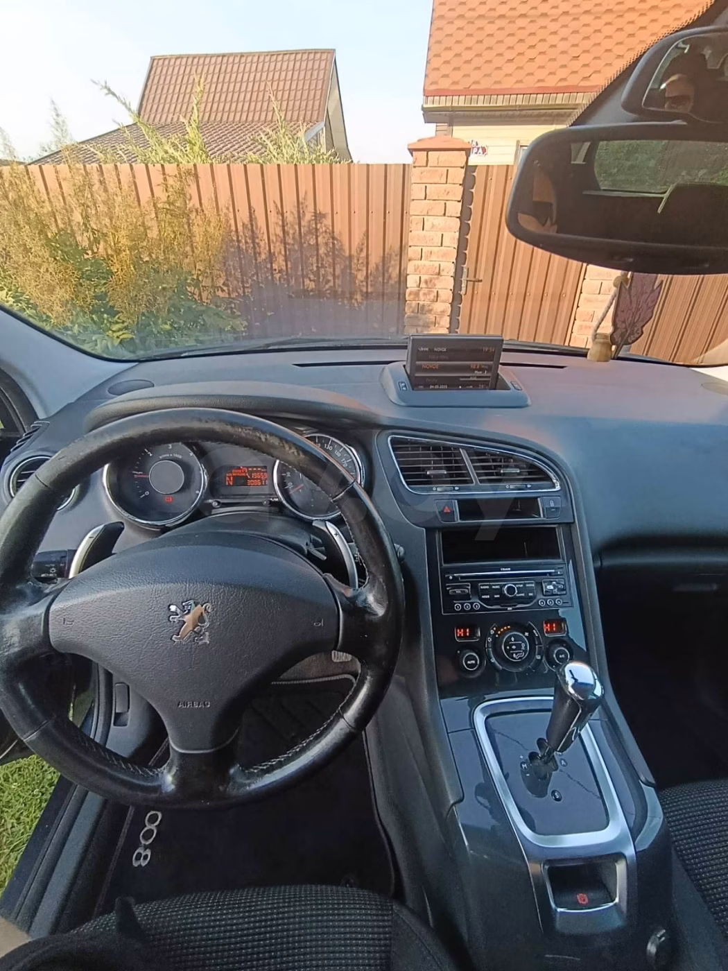Peugeot 5008 фото 9