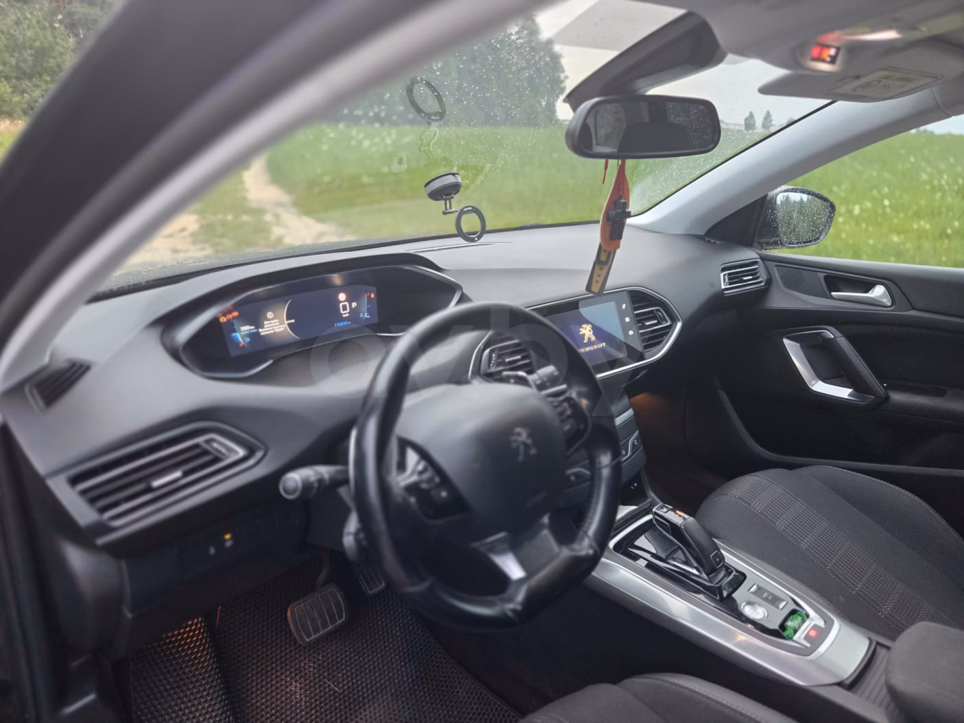 Peugeot 308 фото 10