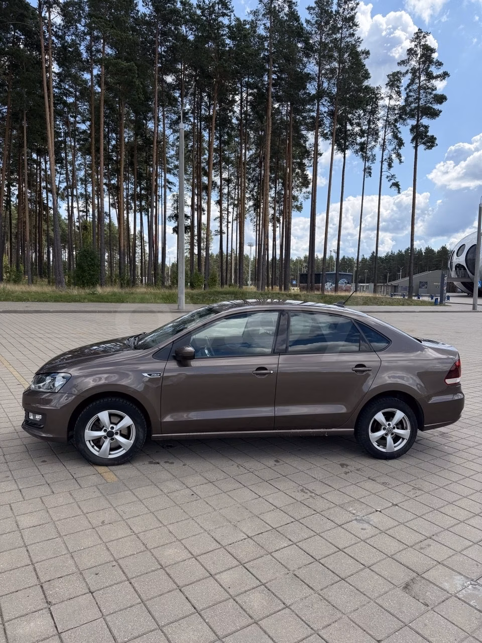Volkswagen Polo Sedan фото 2