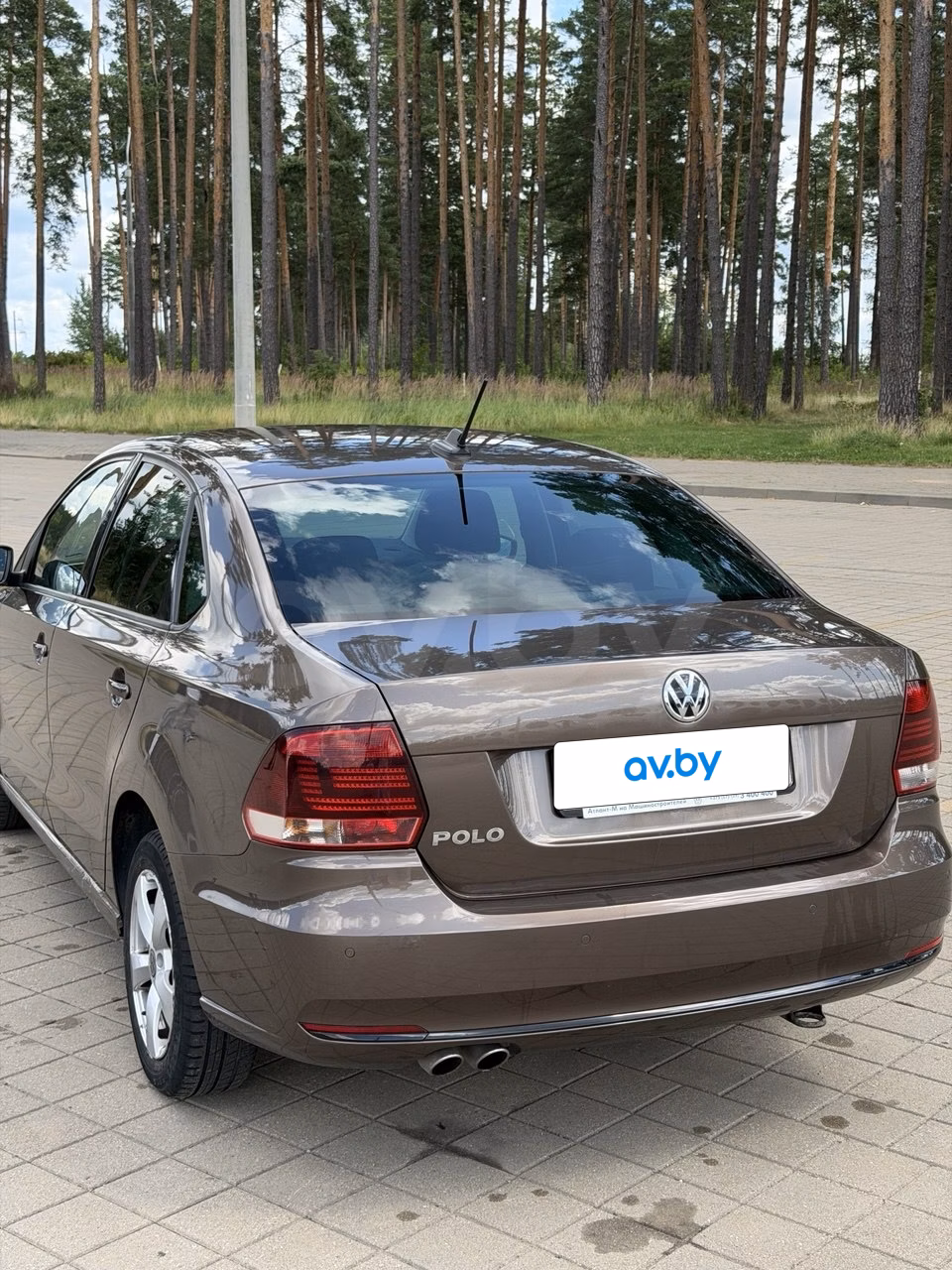 Volkswagen Polo Sedan фото 4