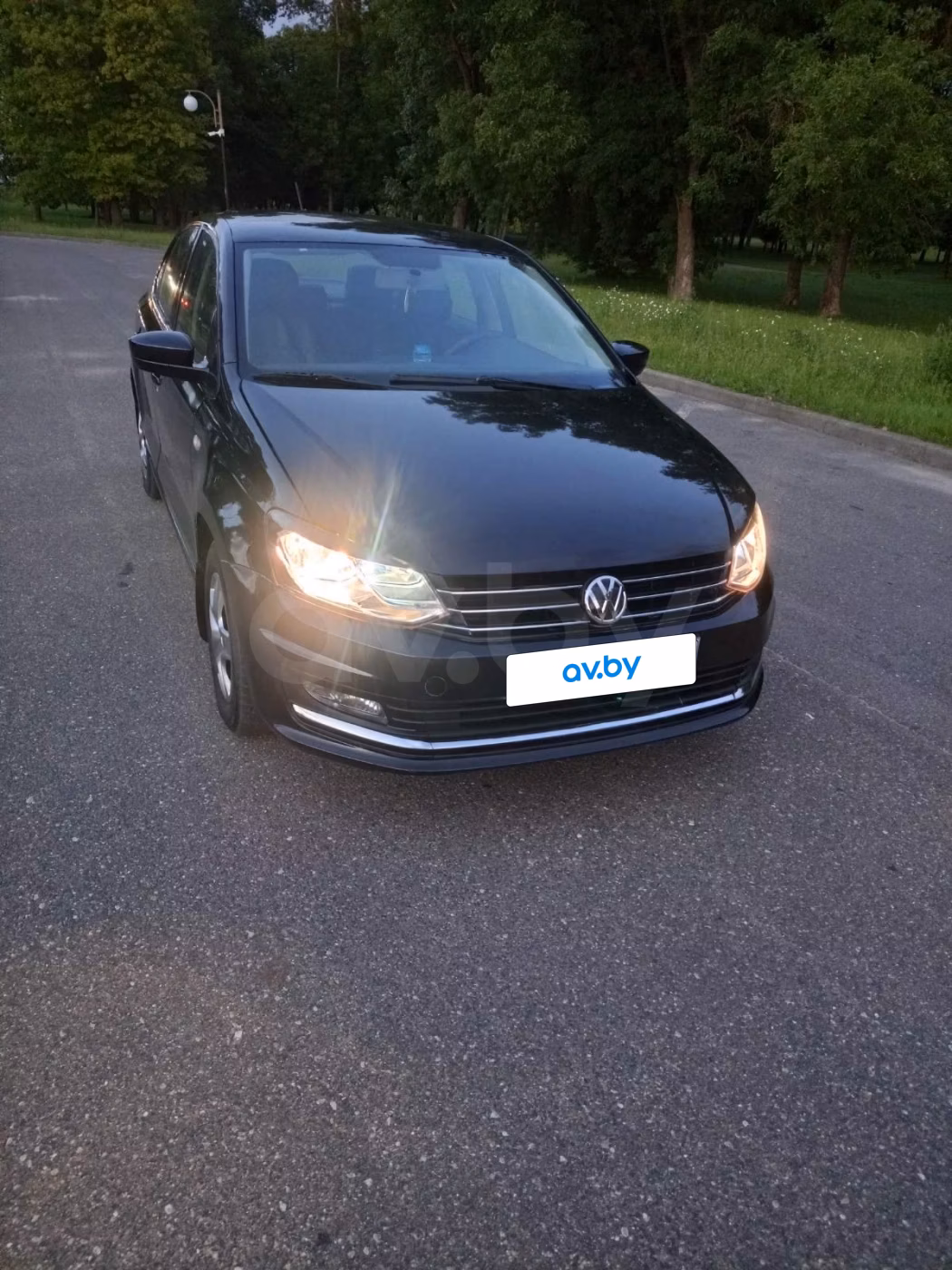 Volkswagen Polo Sedan фото 6